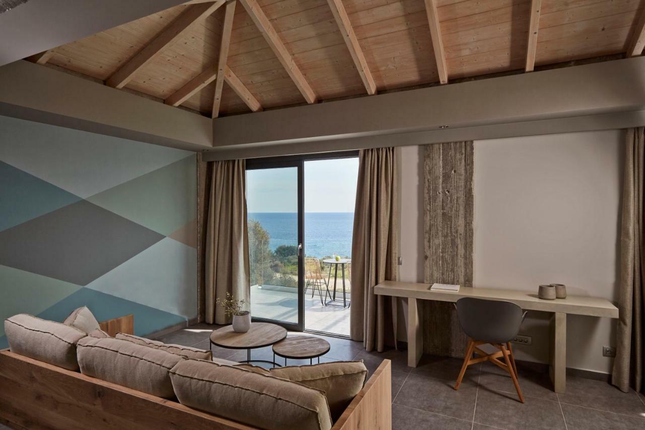 Villa Blue Sea Spathíon Екстериор снимка