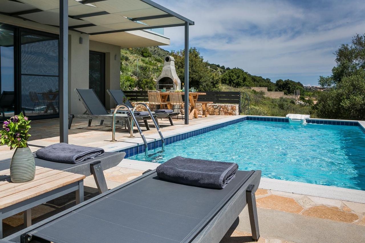 Villa Blue Sea Spathíon Екстериор снимка