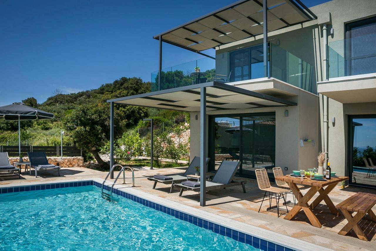 Villa Blue Sea Spathíon Екстериор снимка