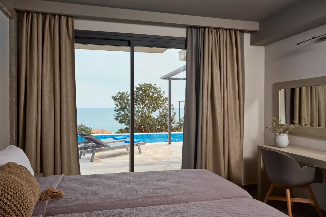 Villa Blue Sea Spathíon Екстериор снимка